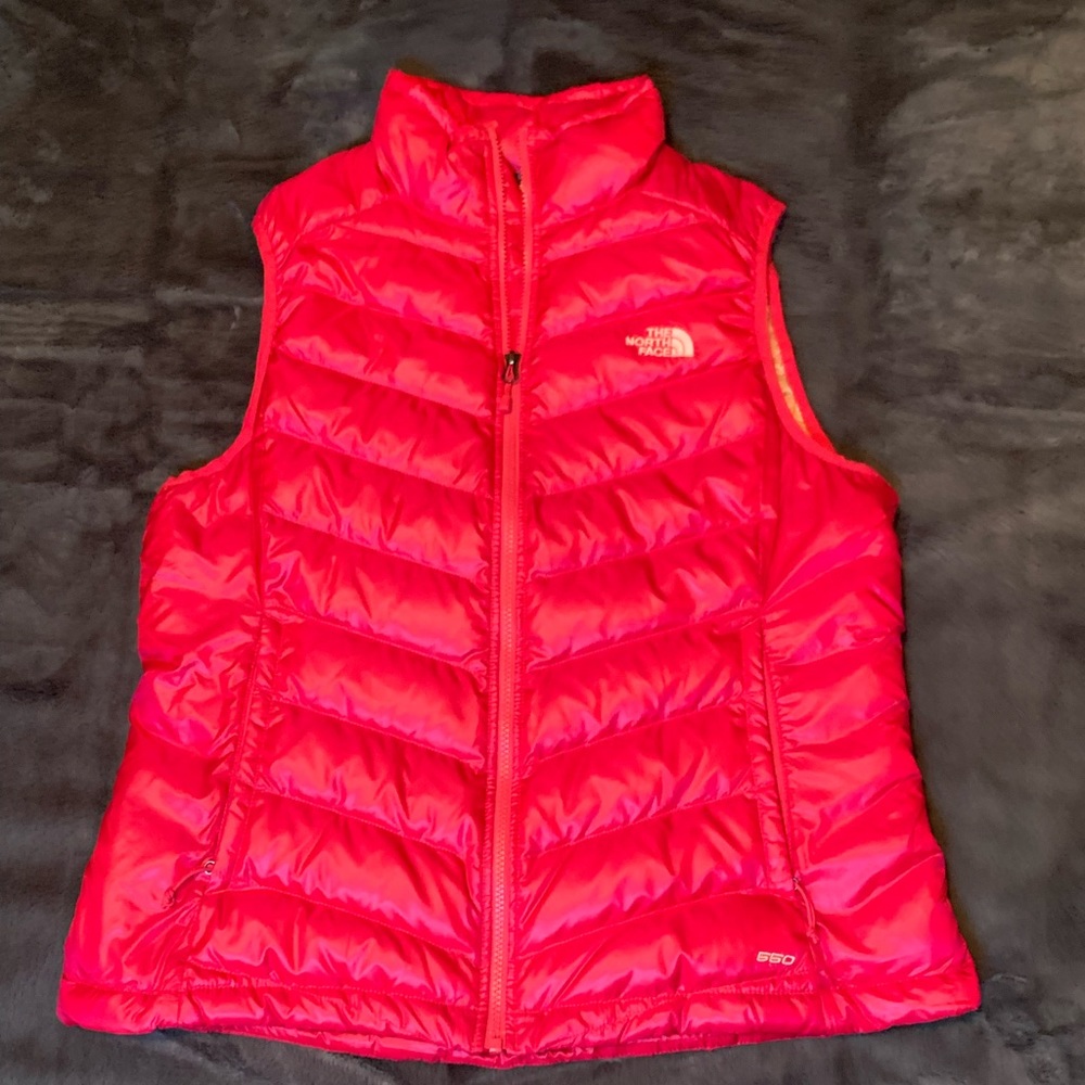 Women’s Pre-Owned Pink North Face 550 Puffy Vest Sz XL